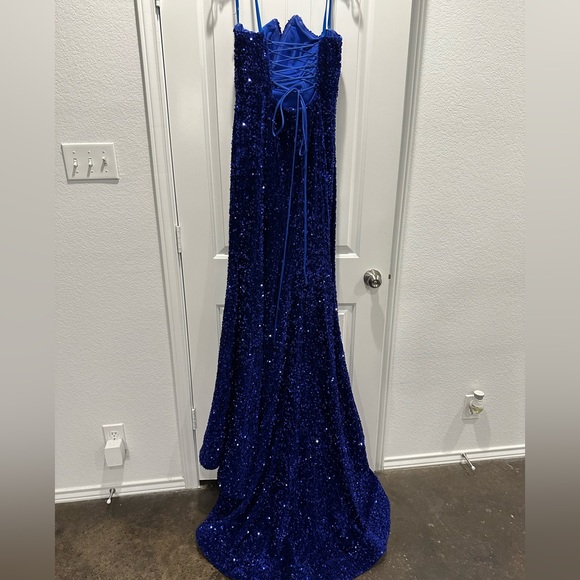 New Sequin Velvet Strapless Formal Dress - Sherri Hill #2959 - Picture 5 of 15